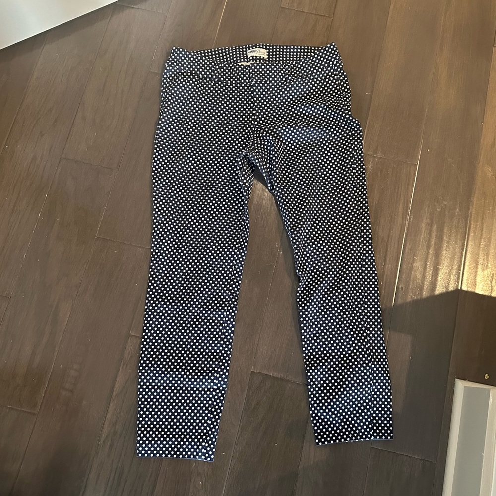 Old Navy Blue & White Polka Dots Capri Cropped Pants Size 8 - Picture 2 of 5